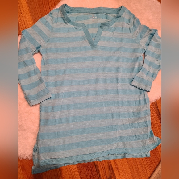 Tee - Picture 4 of 5